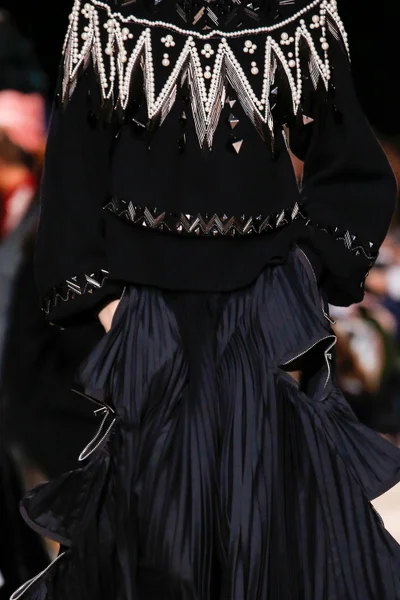 Look 106